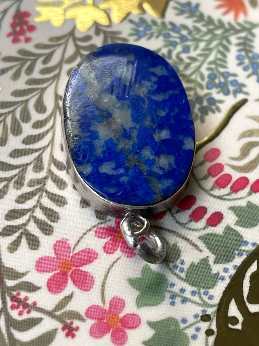 Vintage stamped 925 sterling silver & polished blue stone pendant boho